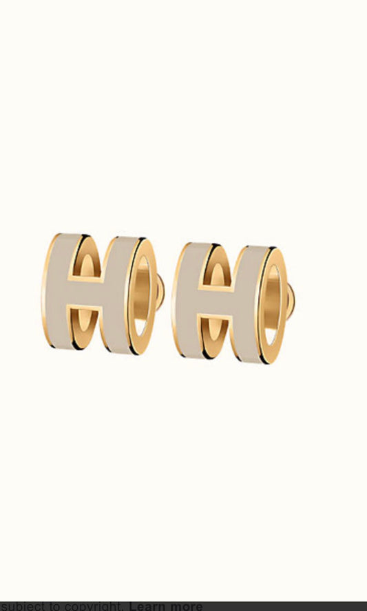 [Polaidi Jewelry]MINI POP H GOLD EARRINGS GREY