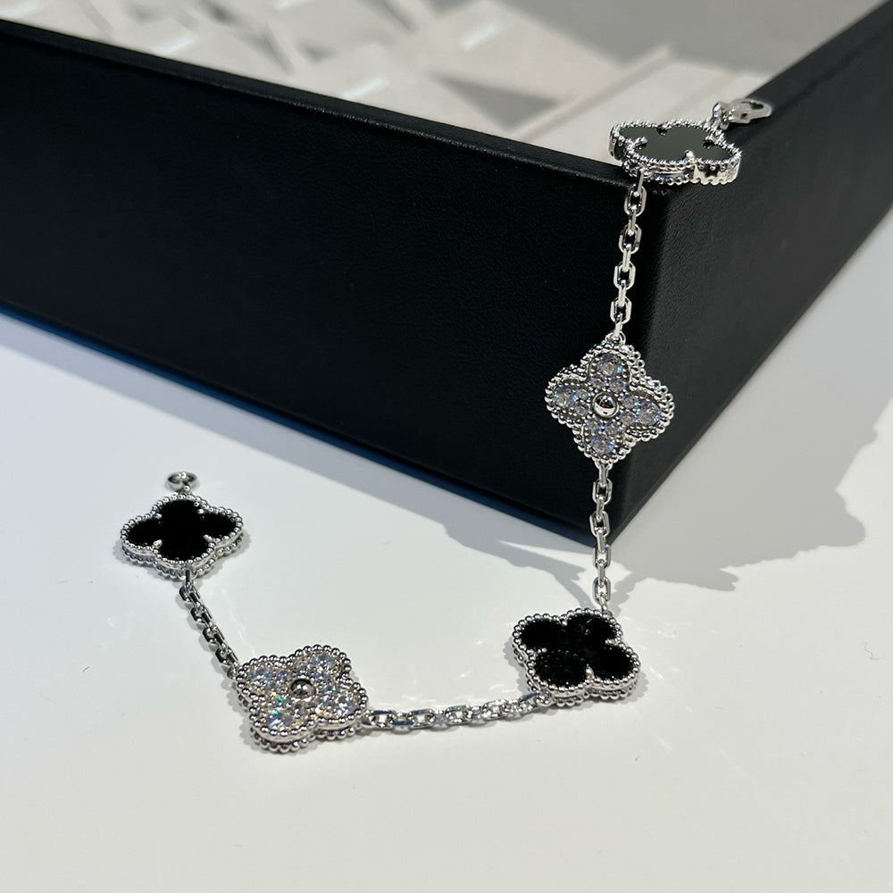 [Polaidi Jewelry] CLOVER 5 MOTIF ONYXS BRACELET COLLECTION