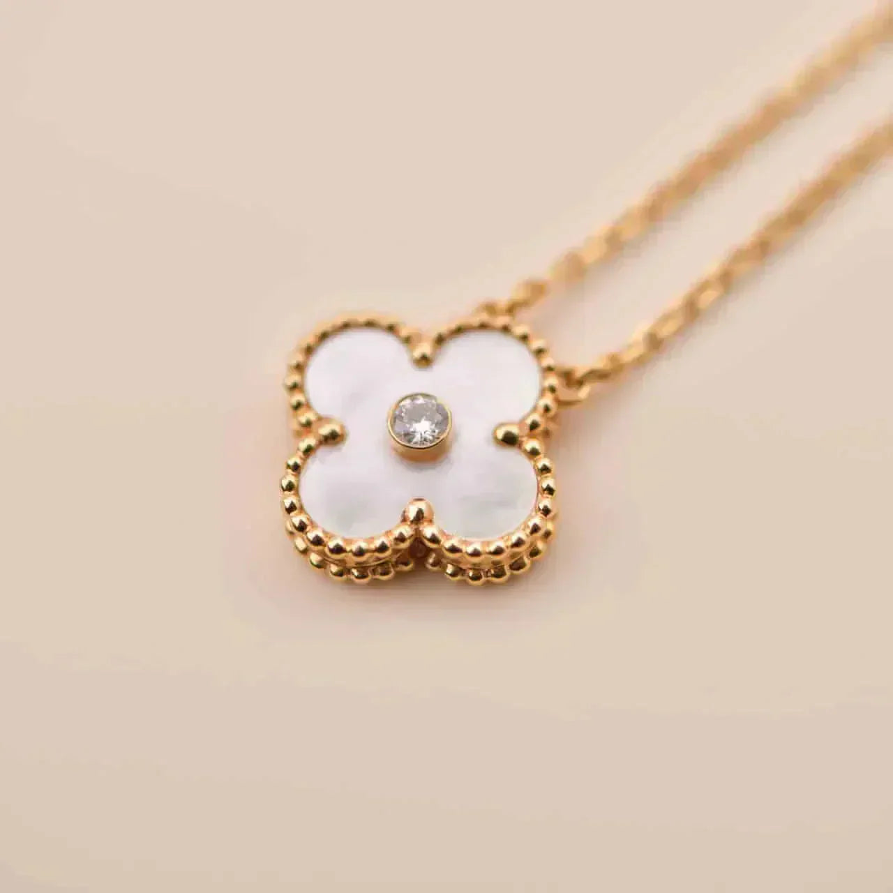 [Polaidi Jewelry]CLOVER 15MM DIAMOND WHITE FRITILLARIA NECKLACE