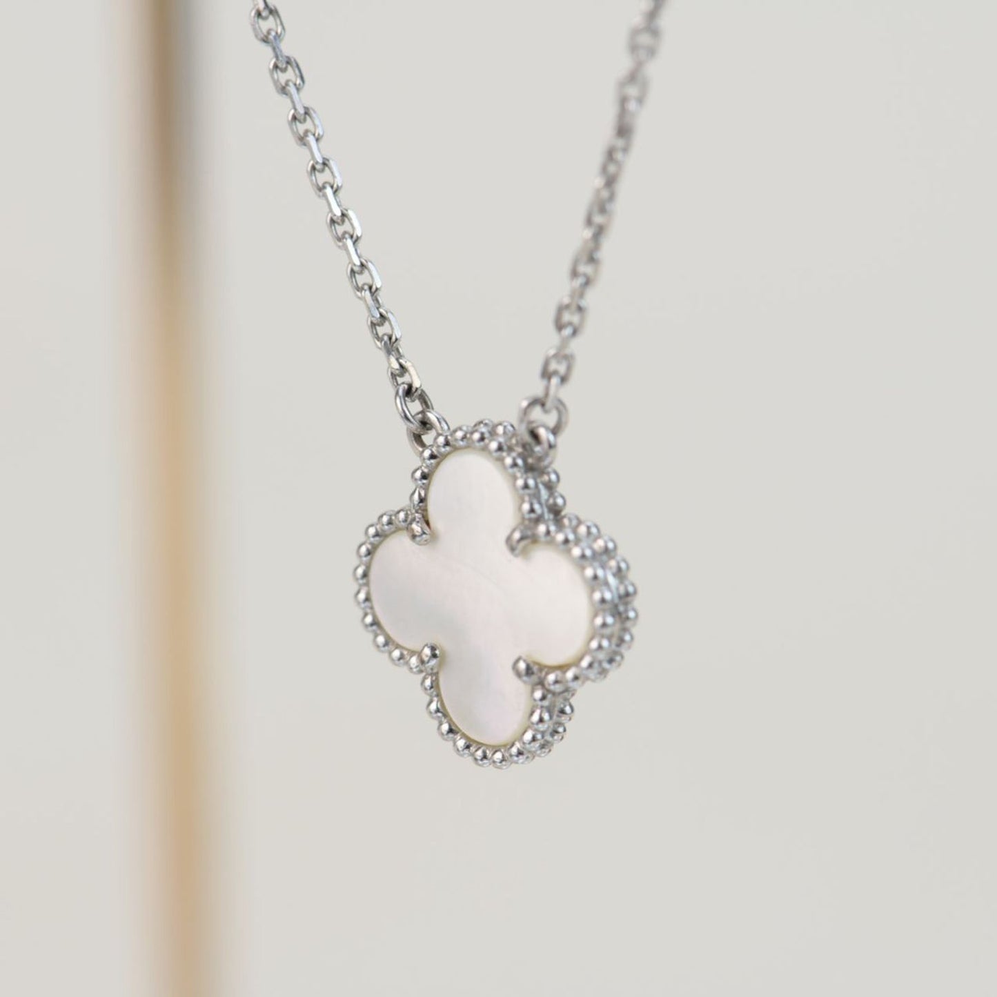 [：Polaidi Jewelry]CLOVER  15MM WHITE MOTHER-OF-PEARL SILVER