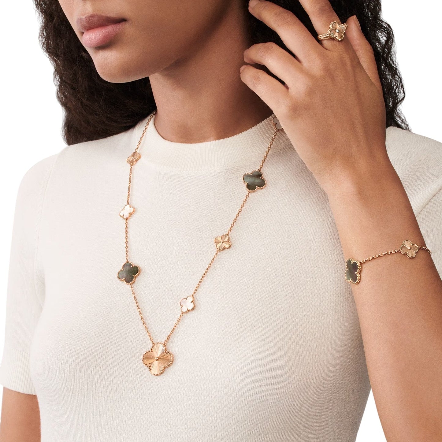 [Polaidi]DETACHABLE CLOVER 15(11+4) FLOWER ROSE GOLD NECKLACE SET