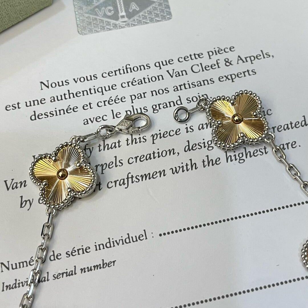 [：Polaidi Jewelry]CLOVER  5 MOTIFS  CHRISTMAS LIMITED EDITION BRACELET