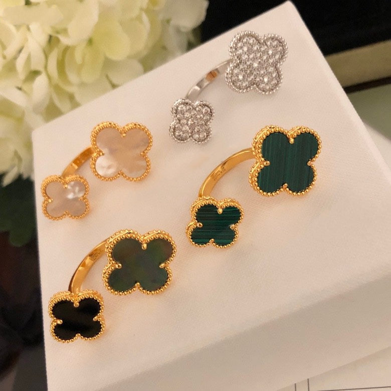 [Polaidi Jewelry]CLOVER BETWEEN THE FINGER RING