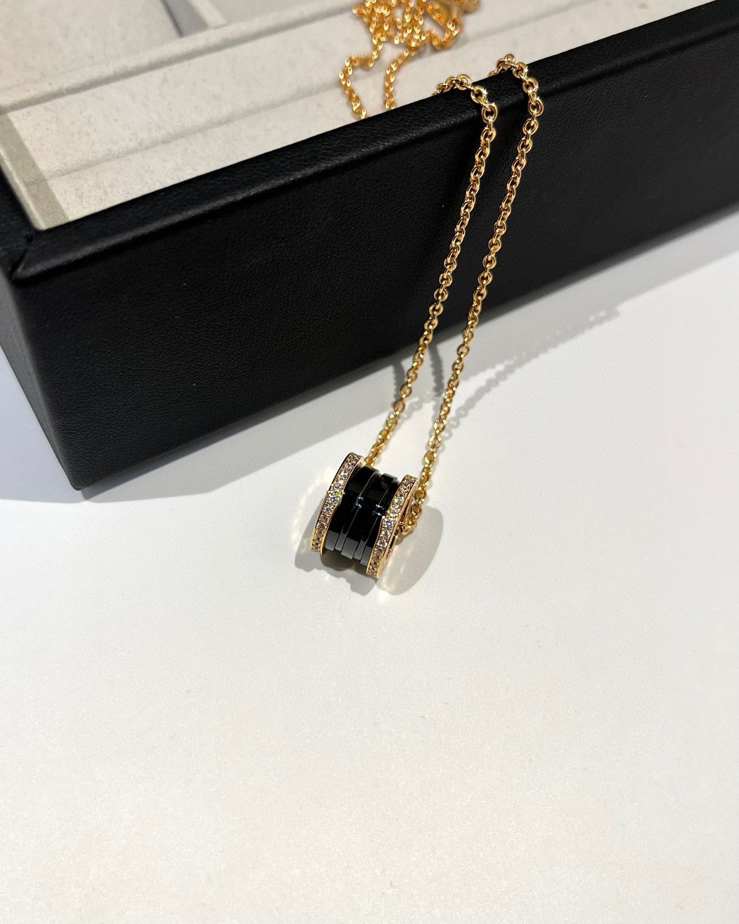 [Polaidi Jewelry]ZERO 1 BLACK CERAMIC DIAMOND PINK GOLD NECKLACE