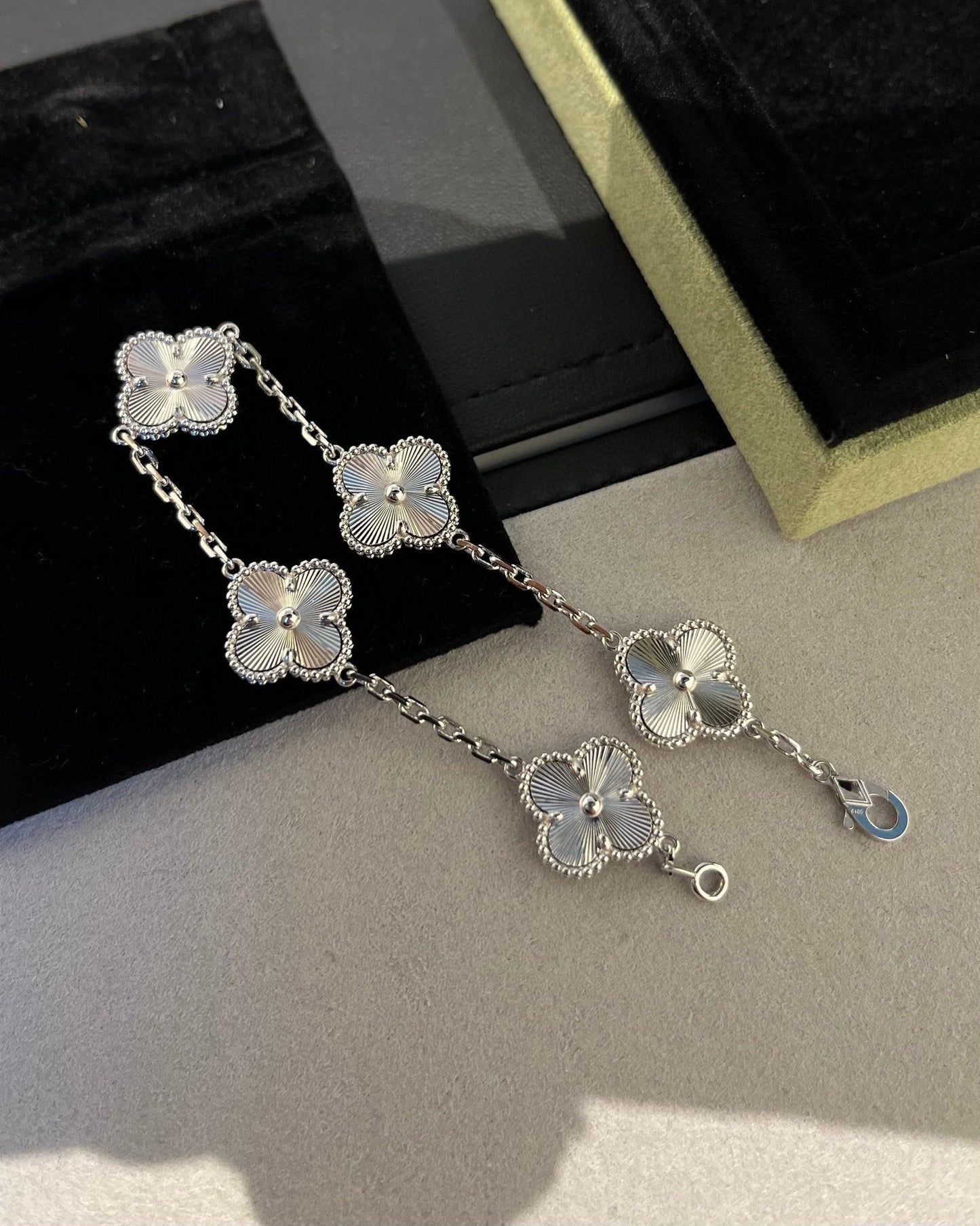 [Polaidi Jewelry] CLOVER 5 MOTIF LASER BRACELET COLLECTION